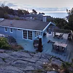 Idyllic In Fantastic Ocean View *