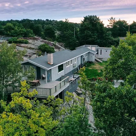 Idyllic In Fantastic Ocean View *