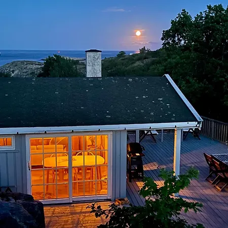 Idyllic In Fantastic Ocean View *