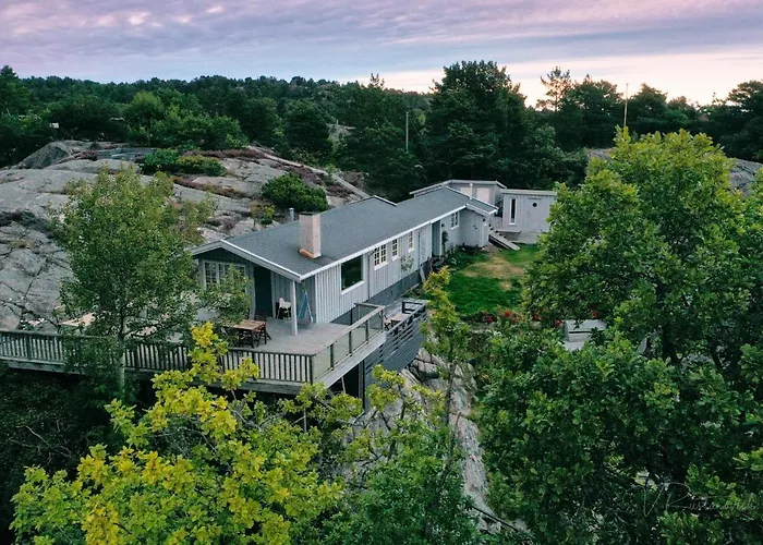 Idyllic In Fantastic Ocean View *